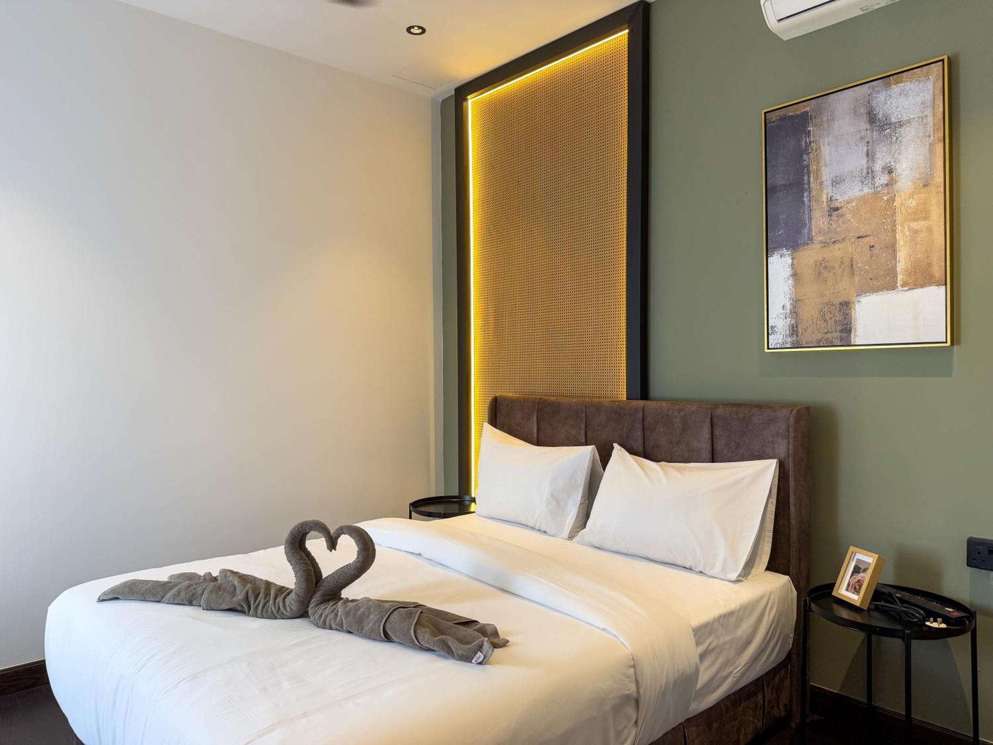 R&f Princess Cove By Nest At Apartemen